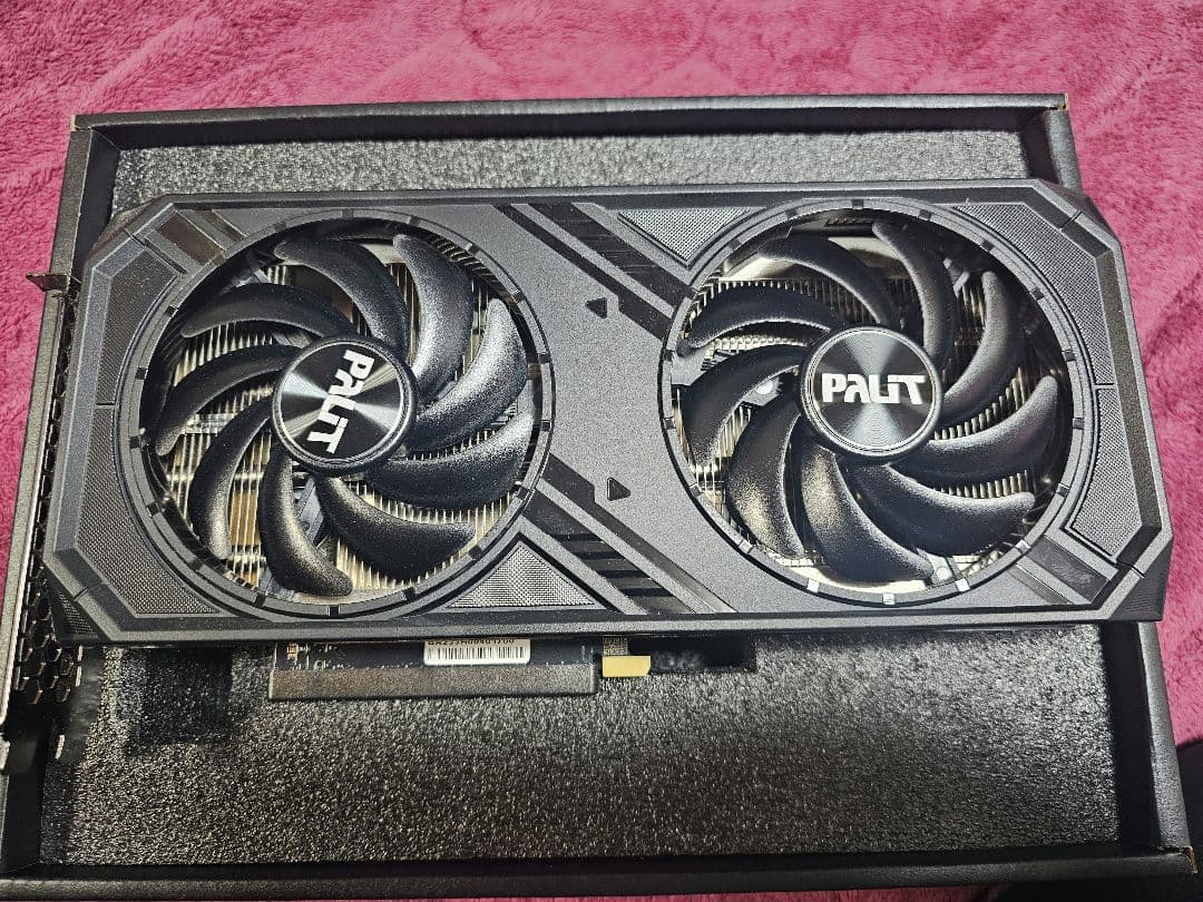 PALIT RTX 4070 12GB GDDR6X デュアルファン