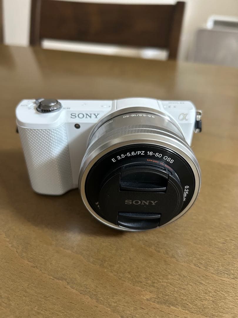 ナ*コ様 【美品】SONY a5000 パワーズームレンズキット ホワイト　本体