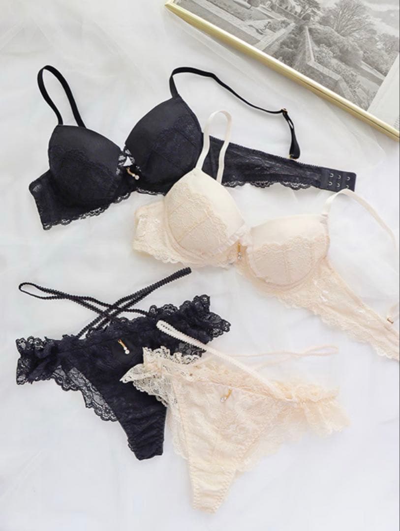 Loveran はみちちブラ LOVE&ブラ＆Tバックセット F70