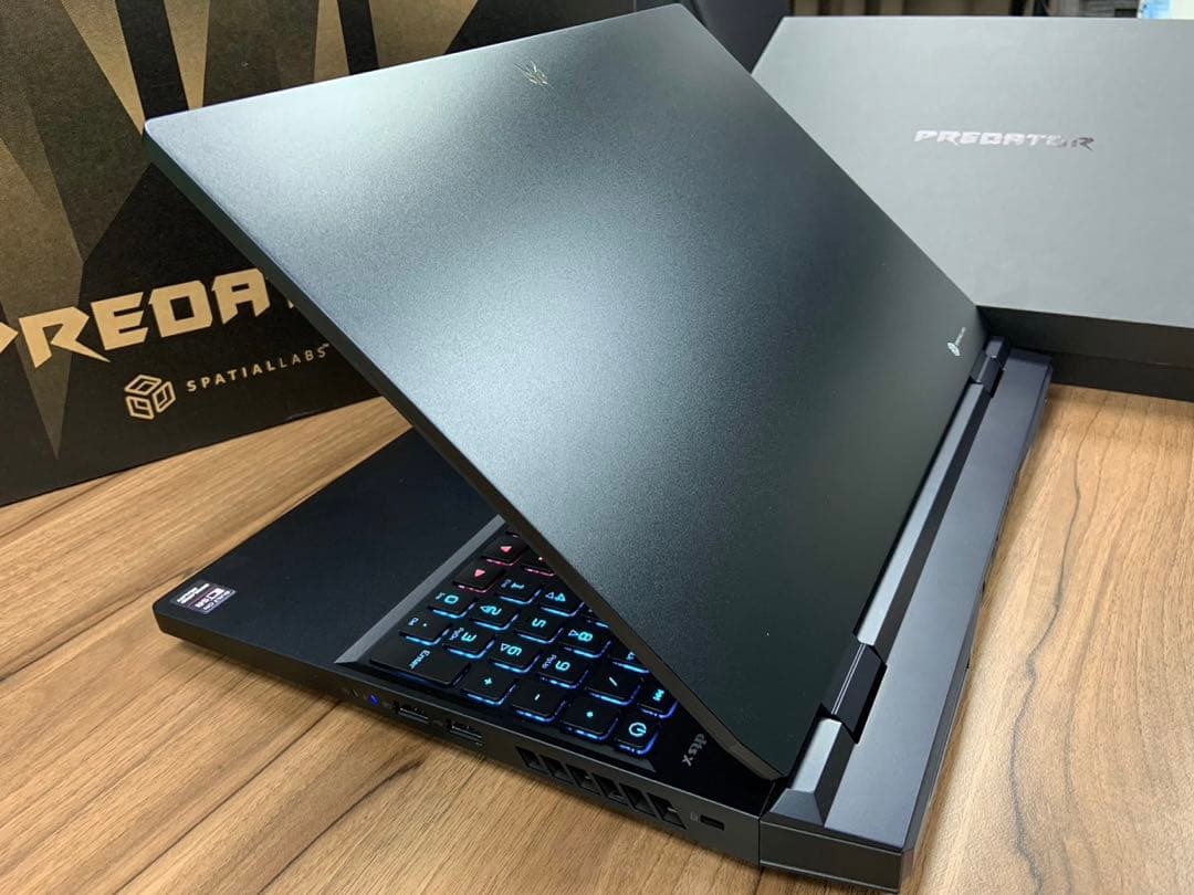 Windowsノート本体 Acer Predator Helios i9/RTX4080/32GB/2TB