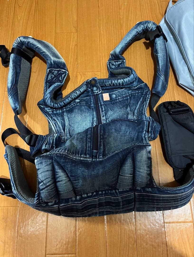 キューズベリー　NICO 抱っこ紐　デニム