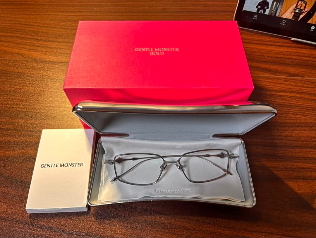 小物 Gentle monster Atomic-02