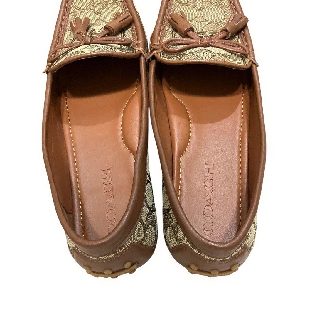 本日限定値引‼️美品‼️箱付❣️COACH モカシン ベージュ/ブラウン シグネチャー