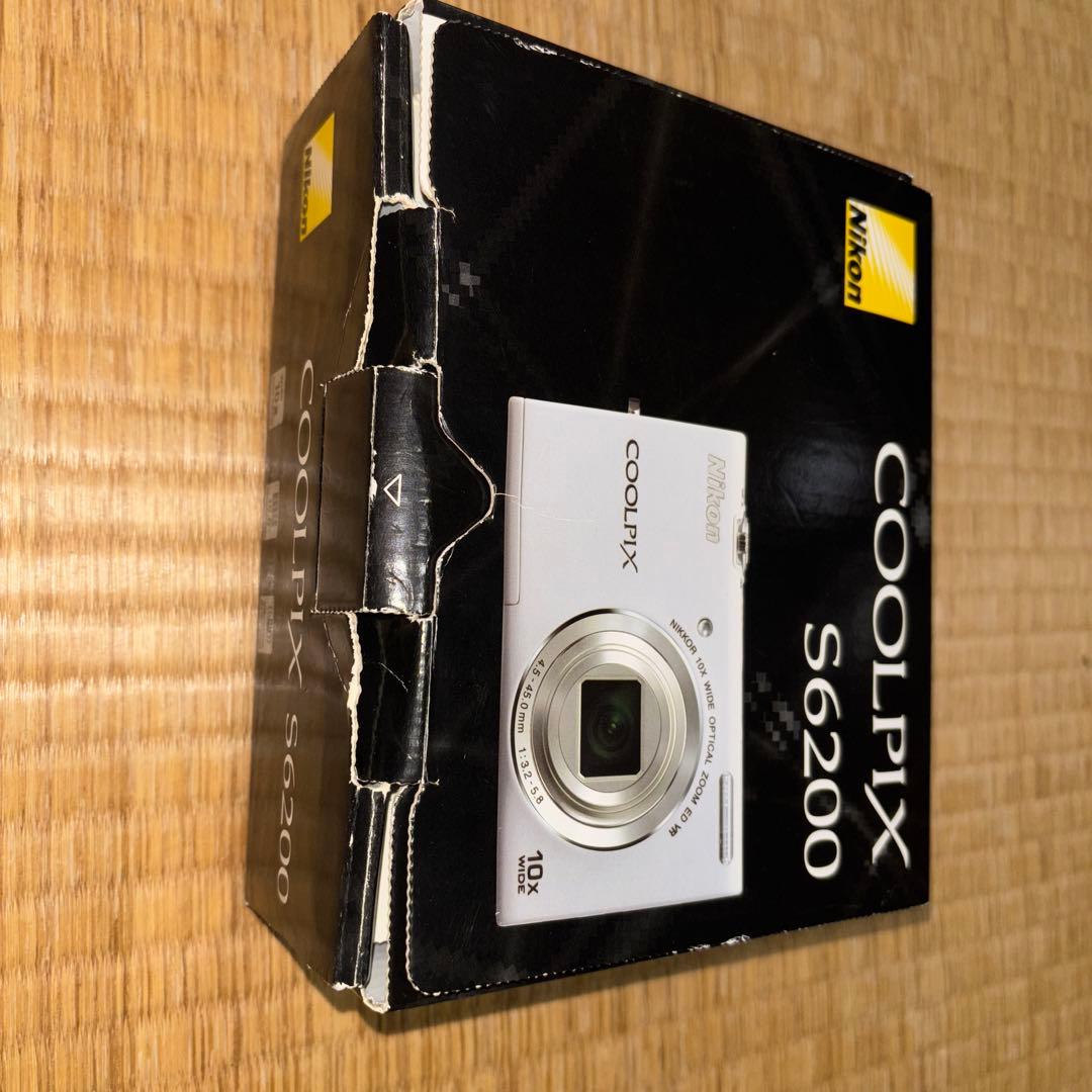 Nikon COOLPIX S6200 ホワイト