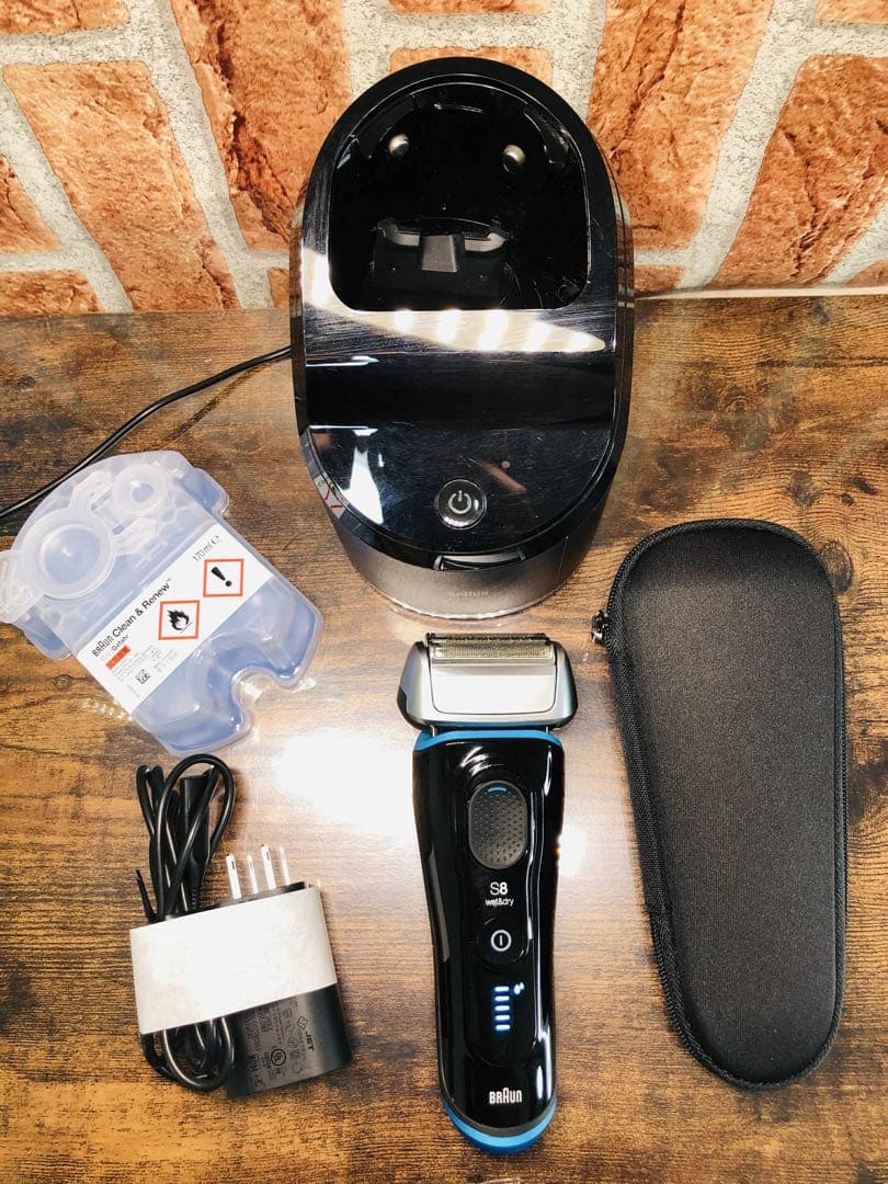 【未使用に近い】Braun series 8 8365cc シェーバー ブラウン
