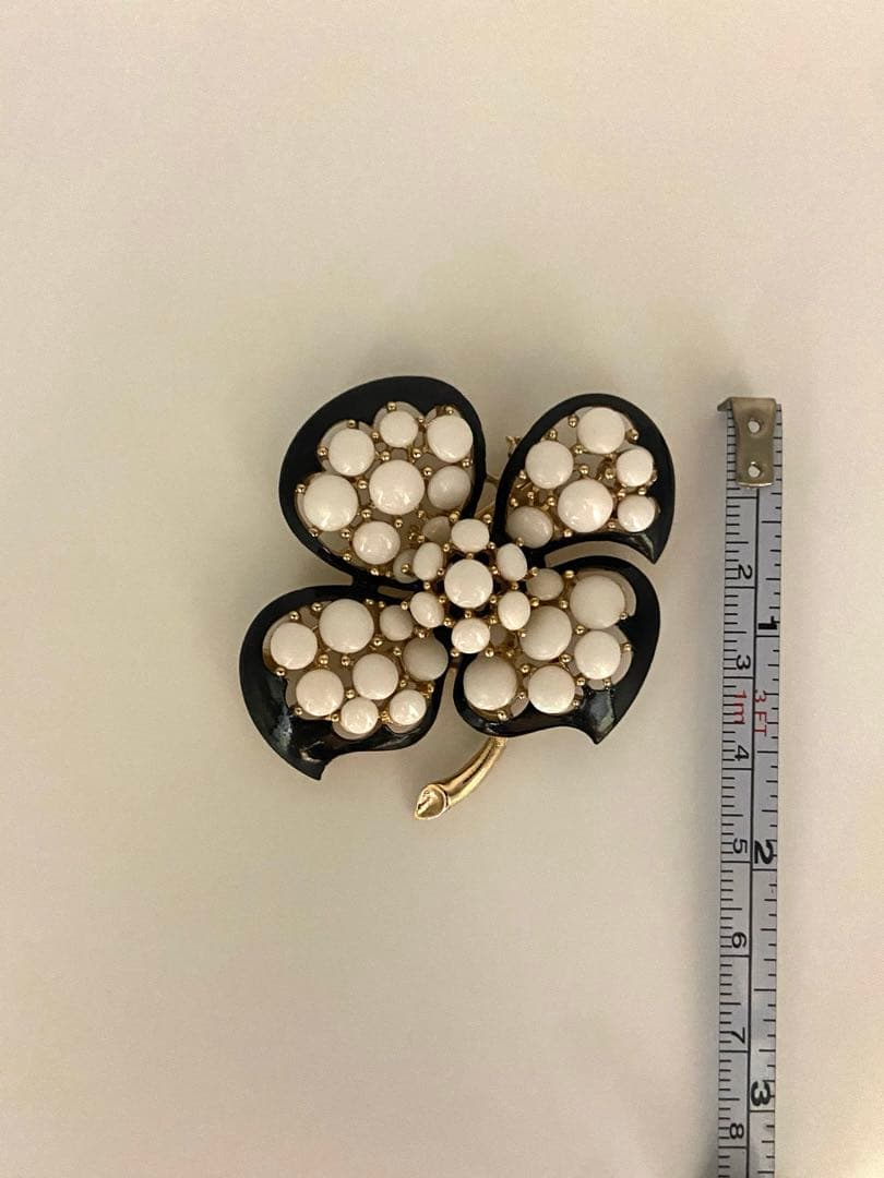 lotuscloud 2489⭐️TRIFARI トリファリ ブローチ ビンテージ