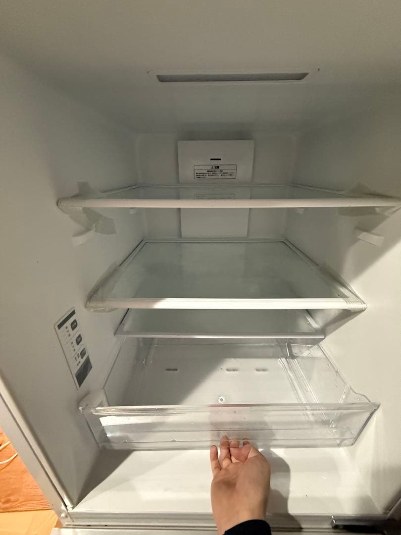 冷蔵庫　ハイセンス 282L ホワイトHR-D2801W 3ドア 右開き