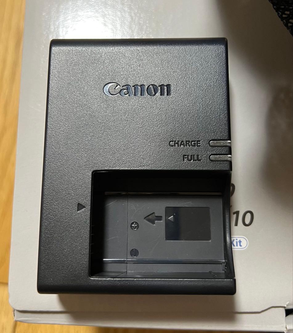 Canon EOS Kiss X10 ダブルズームキット、バッグ付き