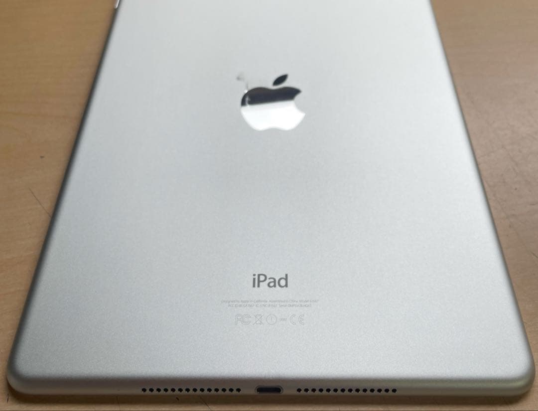 iPad Air2 32GB Cellular シルバー　A1567 美品　#4