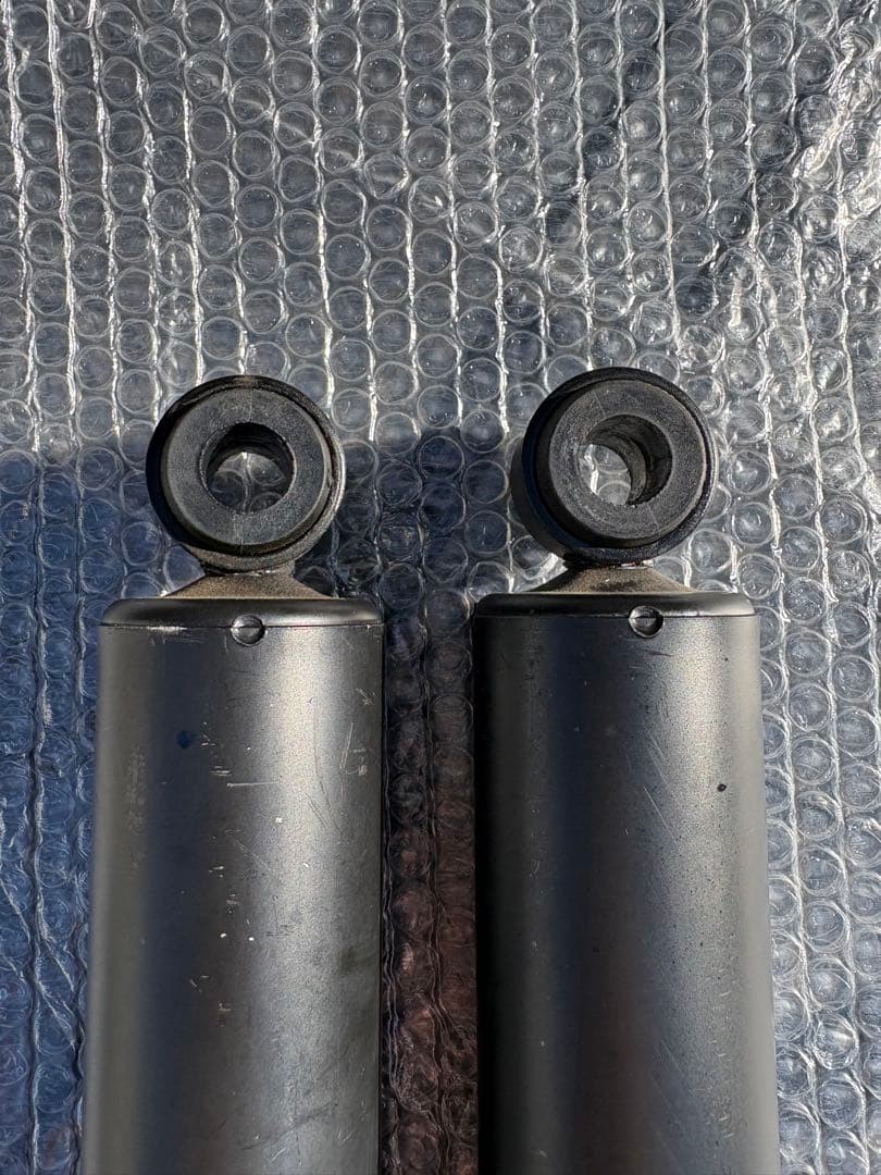 【美品】 TOYOTA 200系ハイエース 純正ショックアブソーバー 2WD