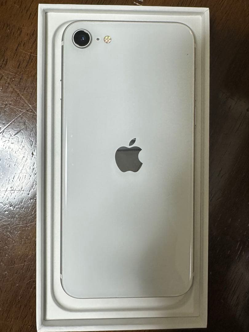 Apple iPhone SE 第2世代　ホワイト 64GB
