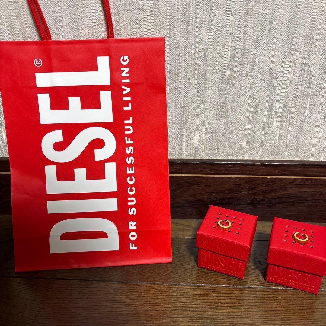DIESELゴールドピアス両耳セット