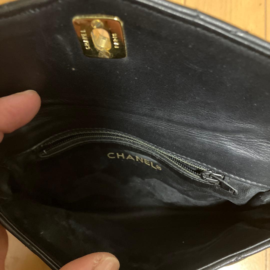 CHANEL ブラック ボディバッグ