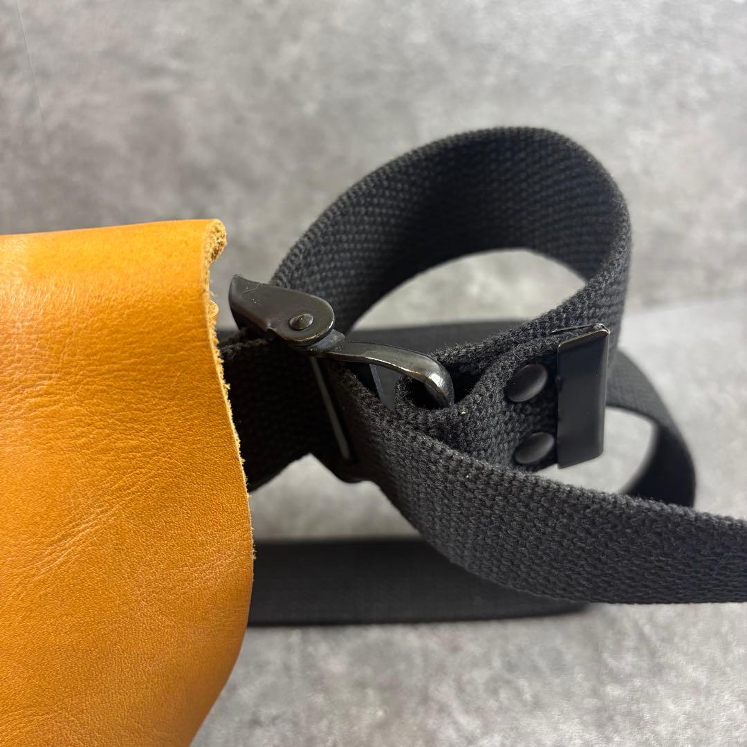 Uni&co. レザーショルダー キャメルカラー マグネット開閉 収納袋付き