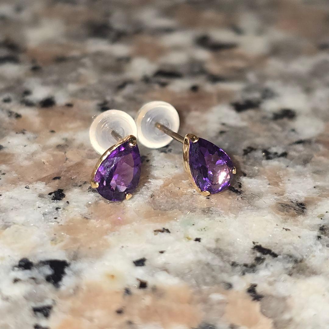 K18 アメジスト ピアス 0.64ct ペアシェイプ 0.40g 天然石