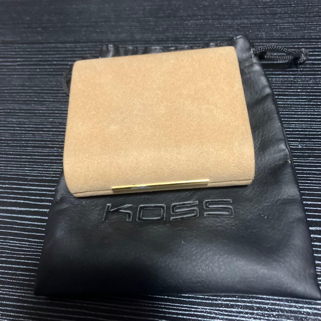 セリーヌ　ブローチ