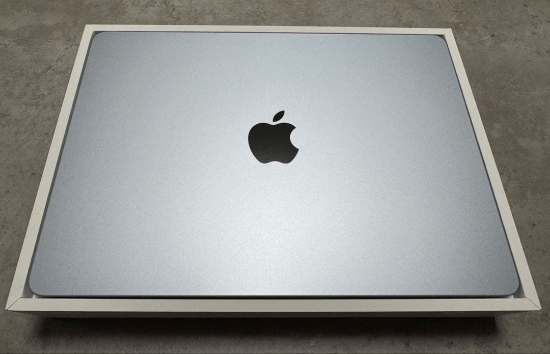 2025 MacBook Air 13インチ スカイブルー M4