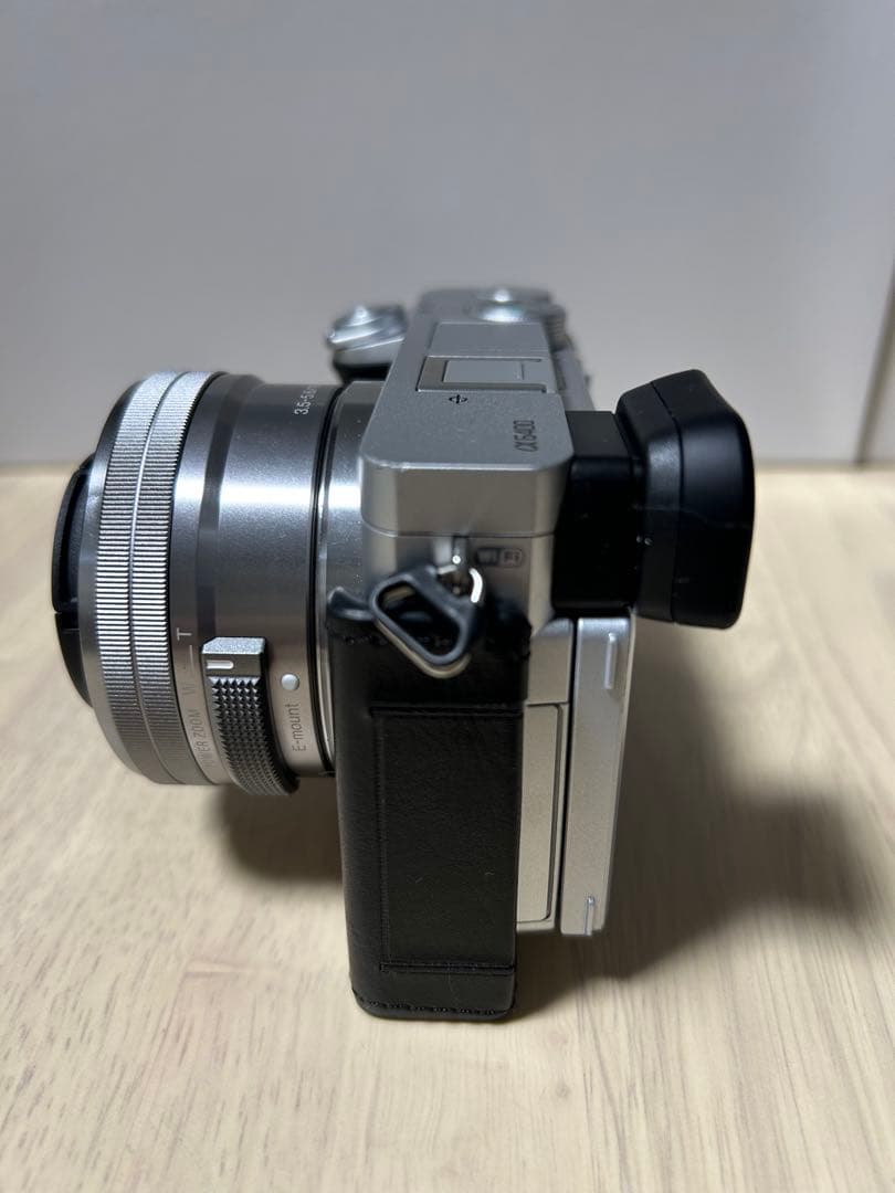 【付属品充実】Sony α6400 ミラーレスカメラ & GP-VPT2BT