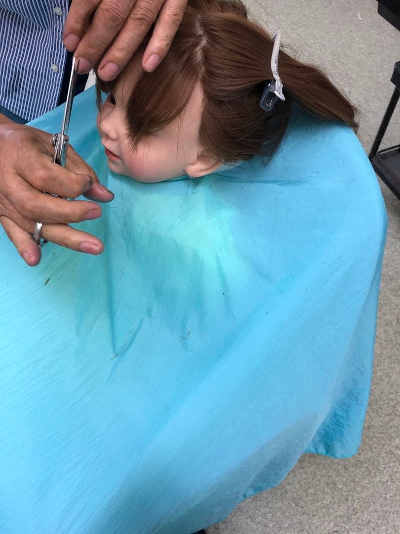 リボーンドール⭐️青いドレスの人形とティアラ