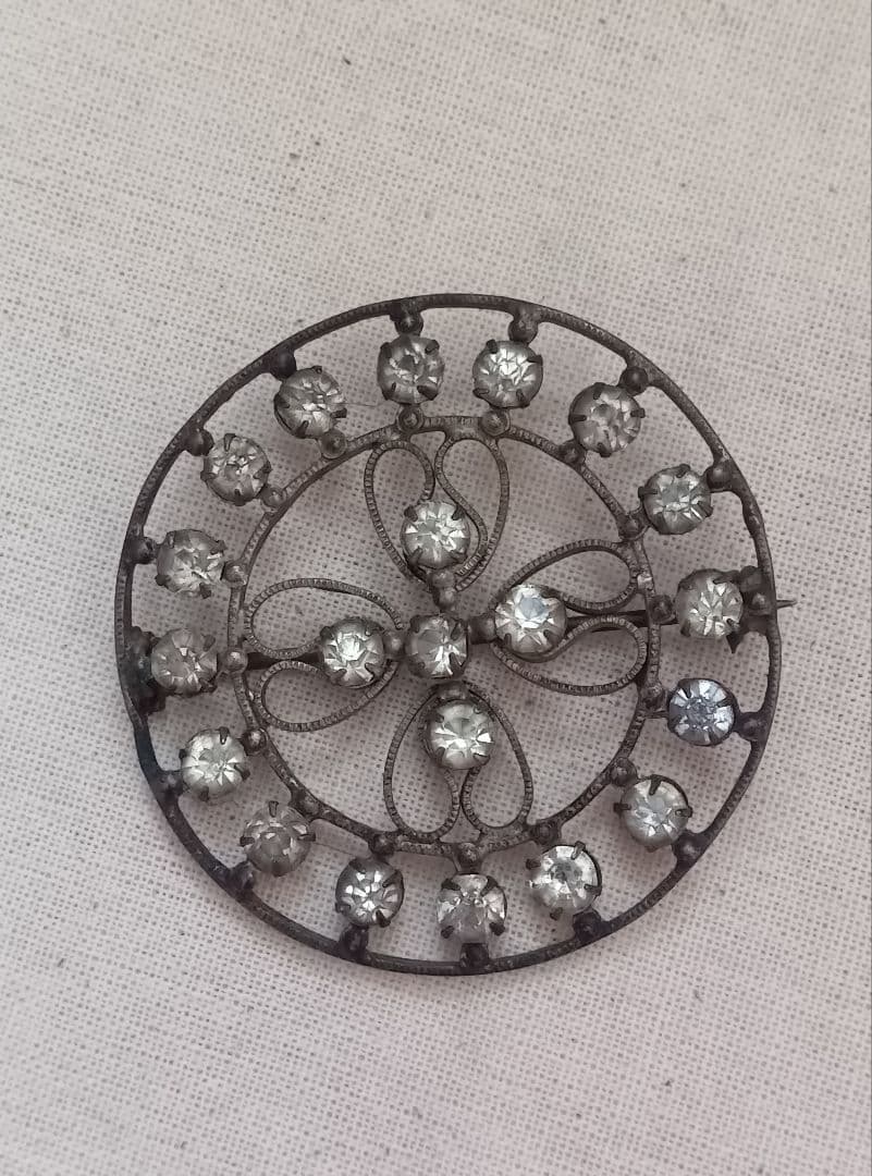 ☺*︎様 フランスアンティーク　ラインストーンのブローチ　ガラス　ストラス　ヴィ