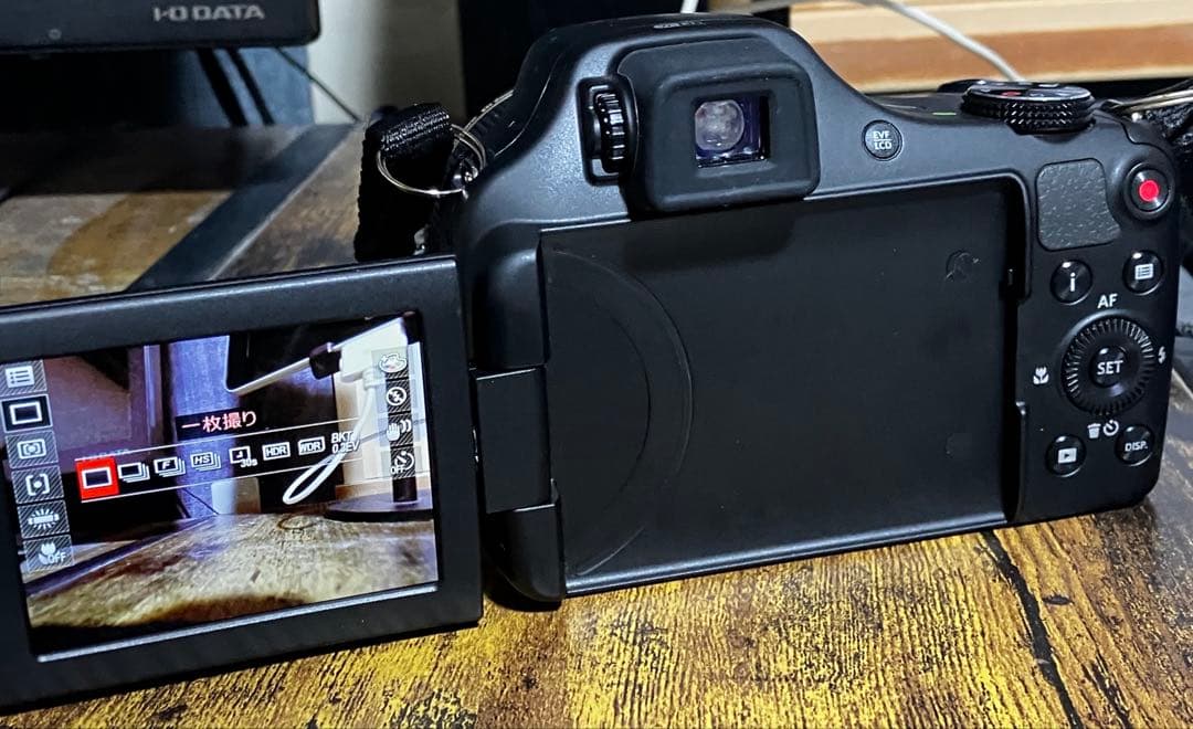 は*ー様 Kodak ネオ一眼 デジタルカメラ AZ652 バッテリーx2 スト