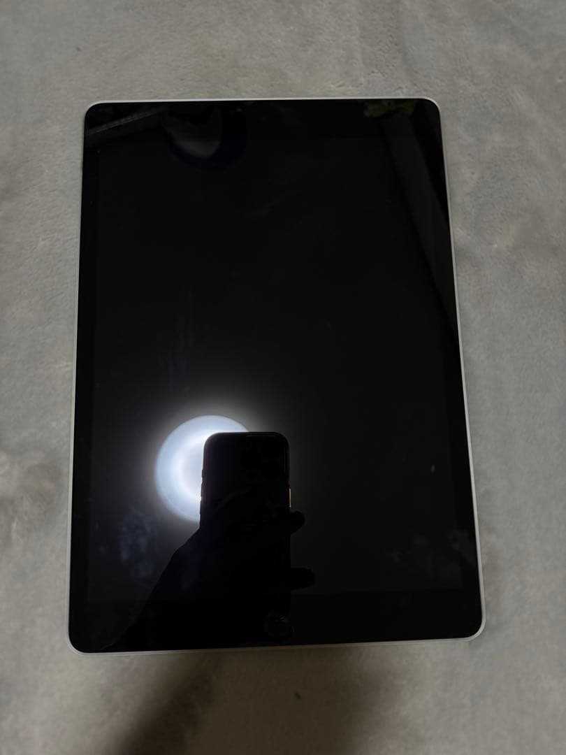 Apple iPad 第9世代 シルバー初期化済み