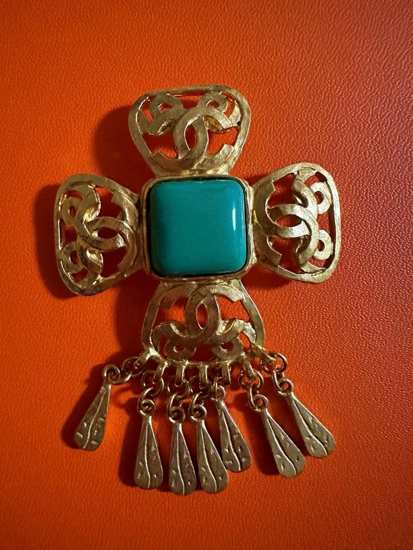 大きめCHANEL シャネル クロス型ブローチ ターコイズ色 ヴィンテージ