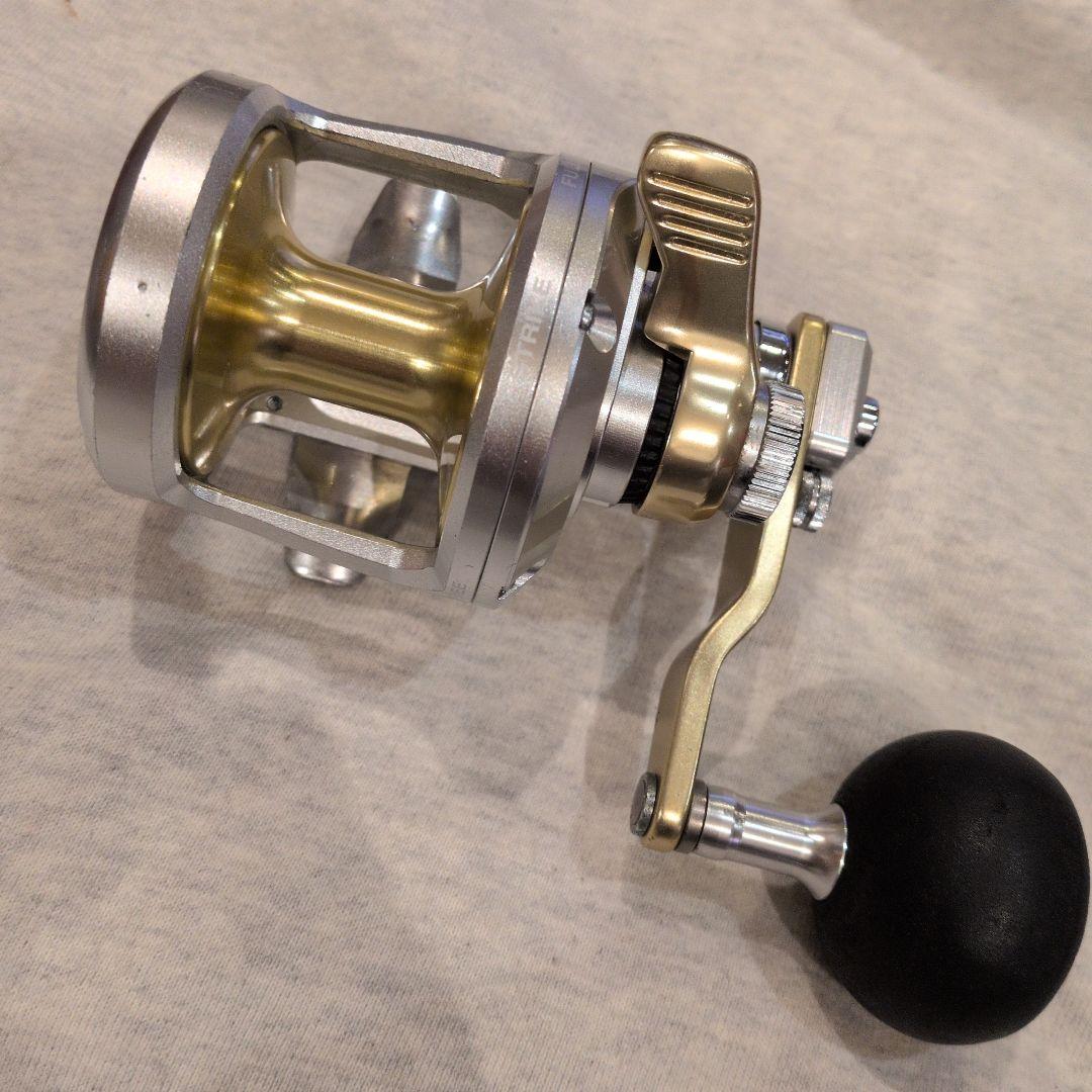 シマノ　ジガー　ＬD 2000 Ⅱ 美品