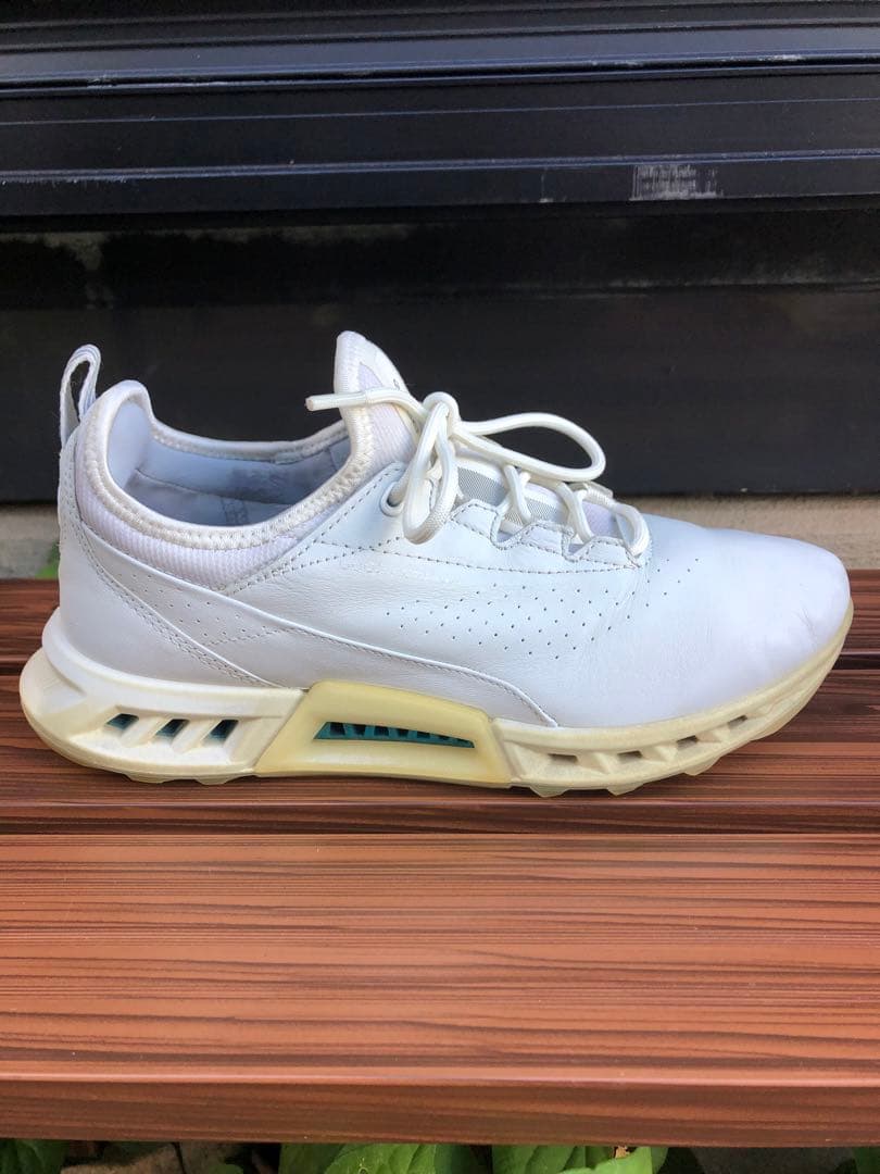 372番 美品ECCOゴルフシューズ 37 23.5cmスパイクレスゴアテックス