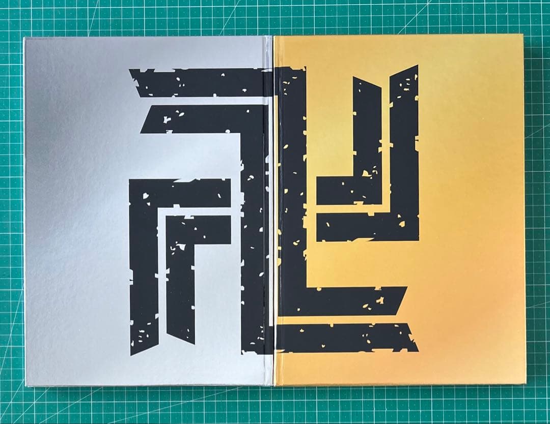 東京卍リベンジャーズ 書き下ろし新体験展　最後の世界線　公式図録　2冊セット