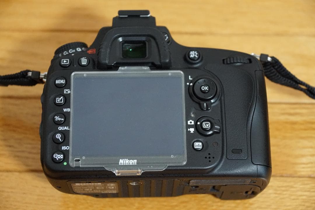 NIKON D600シャッター数5697枚 望遠,標準ズーム,ストロボセット