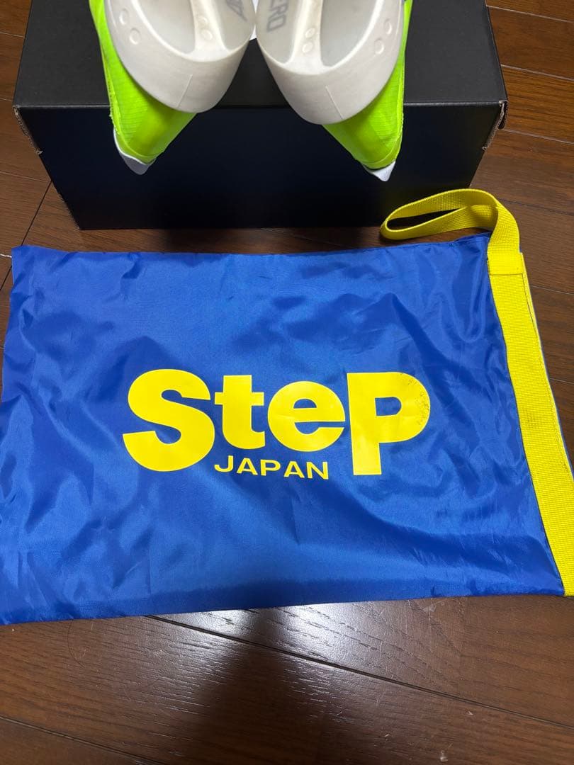 アディゼロタクミセン11