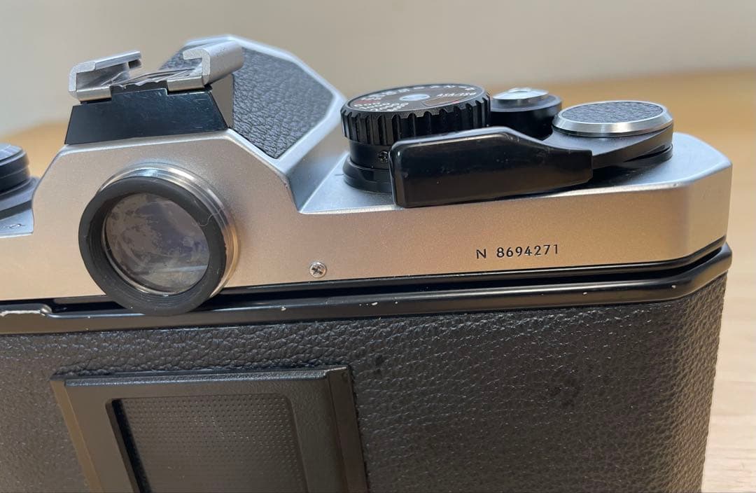 Nikon NewFM2 一眼レフ　Nikkor f/2レンズ付