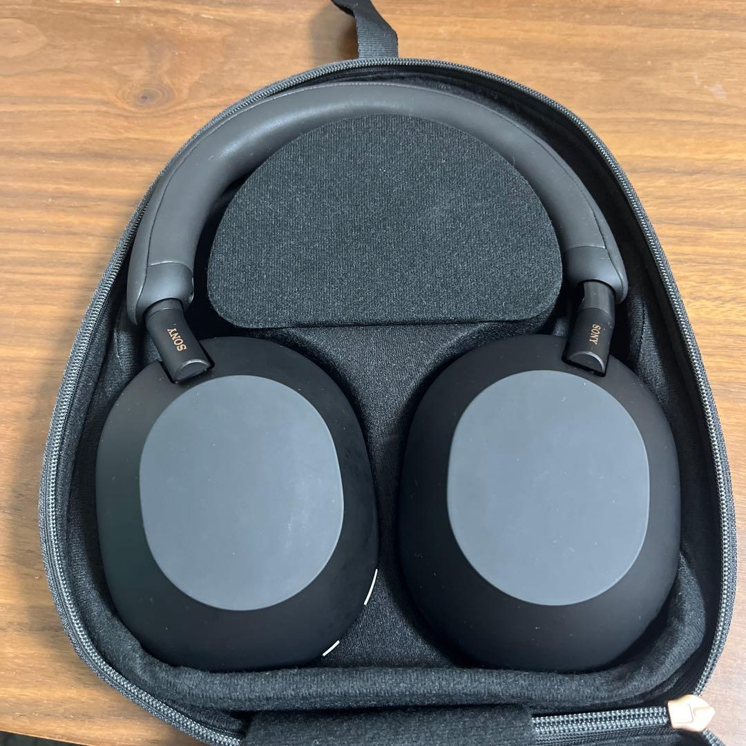 WH-1000X M5 ワイヤレスヘッドホンブラック