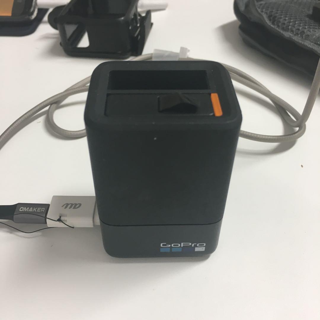 その他 GoPro charger