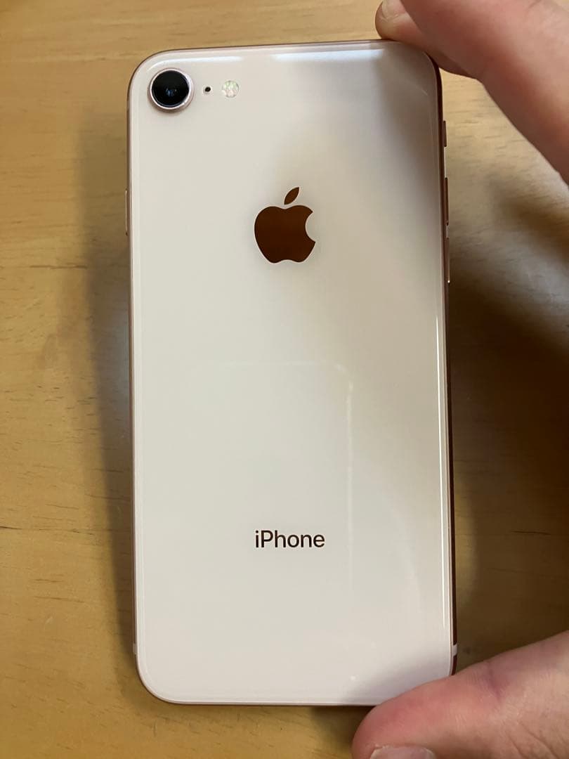 iPhone8 本体　美品