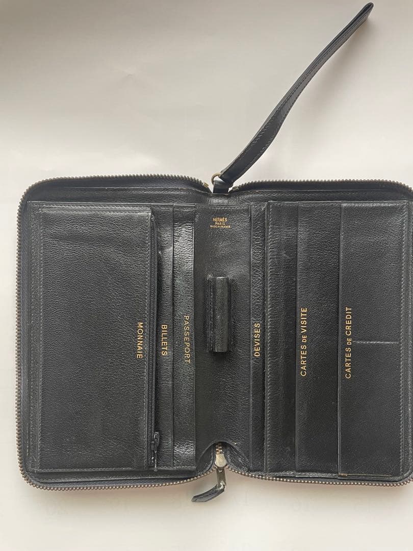 エルメス　チャーリー　財布　パスポート