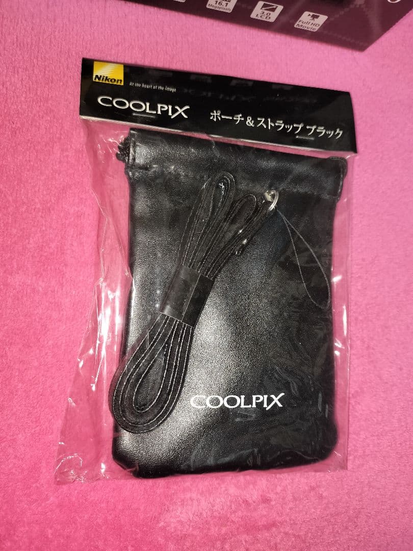 Nikon COOLPIX S8200 ブリリアンレッド　赤　デジタルカメラ