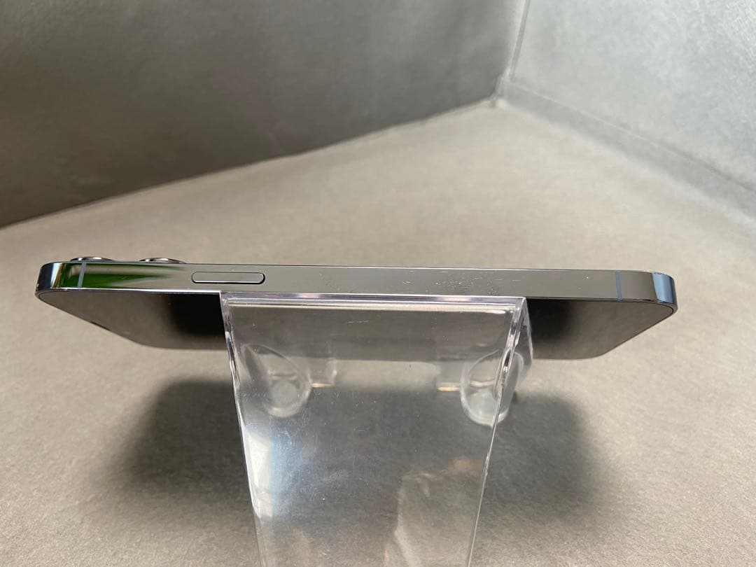 iPhone13Pro Max 1TB simフリー　裏面割れ