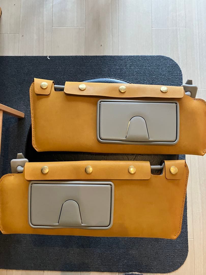 【nekokurashi】ジムニーJB64/74用サンバイザーレザーカバー