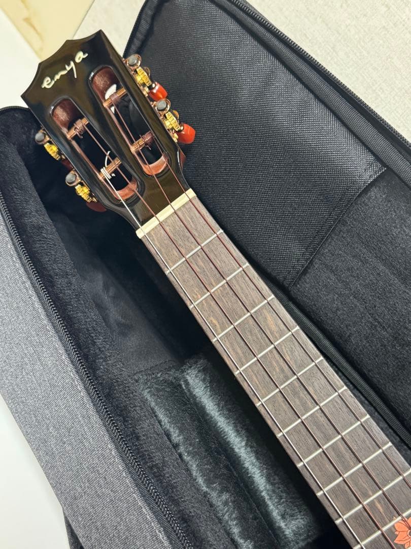 ENYA テナーウクレレ　EUT-S1 ケース付き