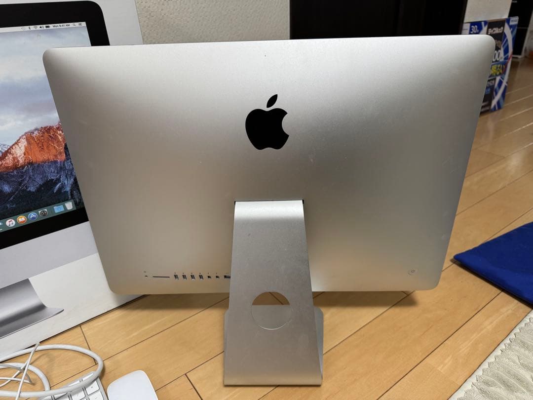 iMac 21.5-inch, 2015マジックマウス、キーボード付属