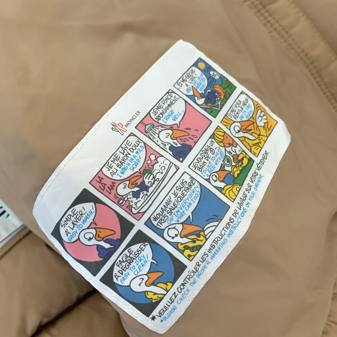 《未使用に近い》モンクレール　レディース　ダウンジャケット