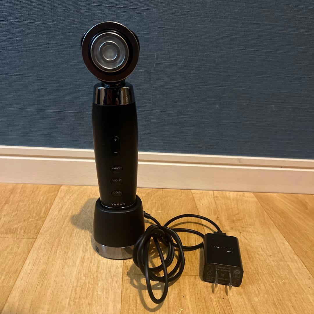 【美品】YA-MAN 美顔器 ルミナスリフト PSM-120B 充電スタンド付き