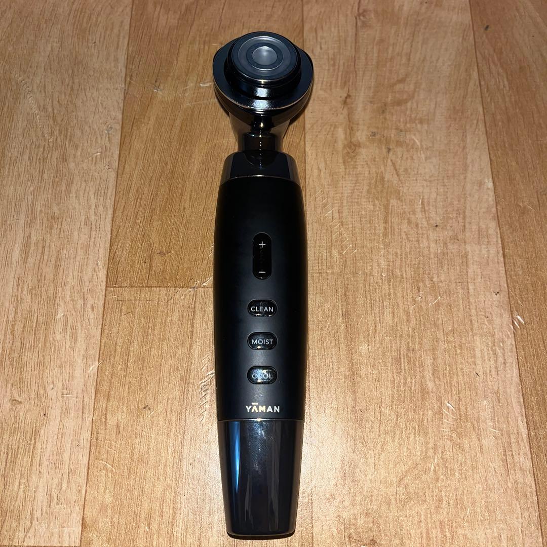 【美品】YA-MAN 美顔器 ルミナスリフト PSM-120B 充電スタンド付き