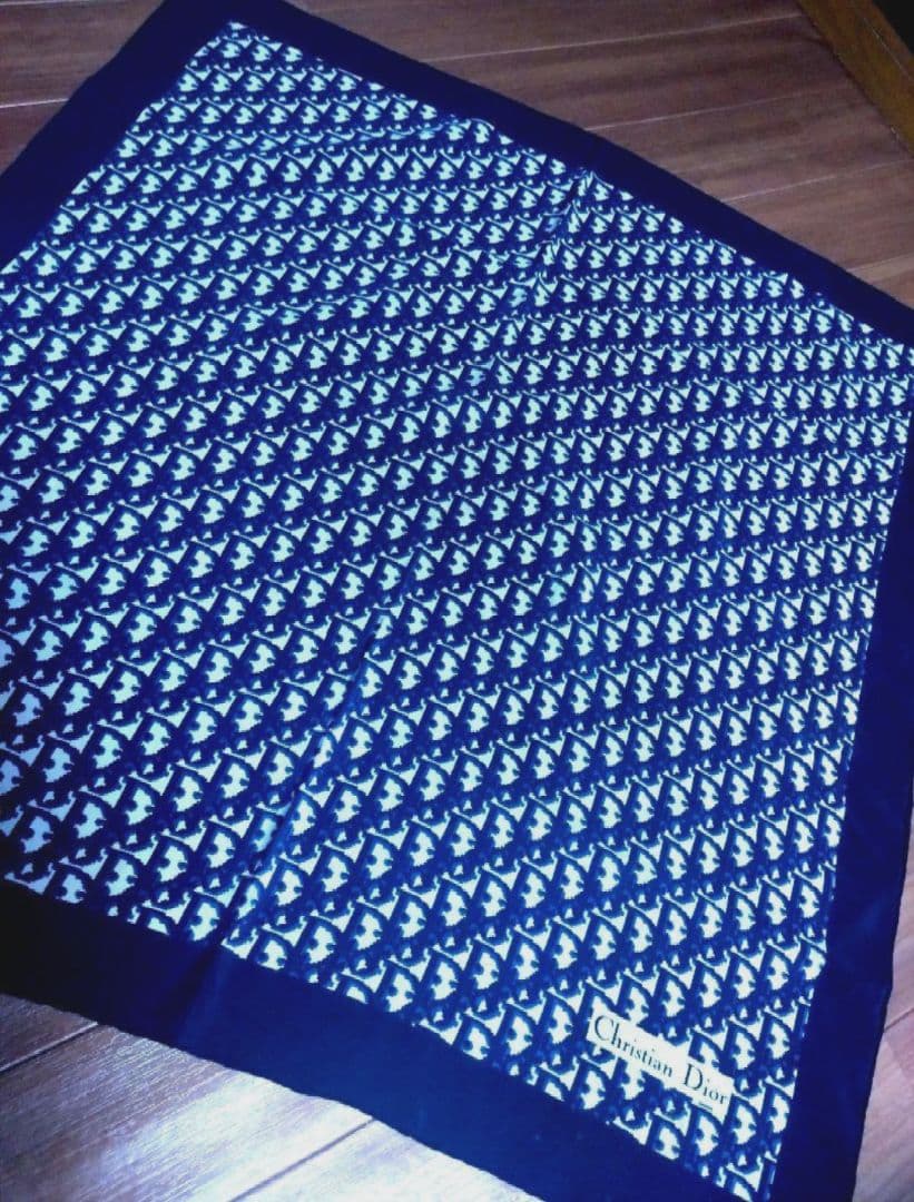 lou　　　　　　　【美品】Christian　Dior　フォンホルダー