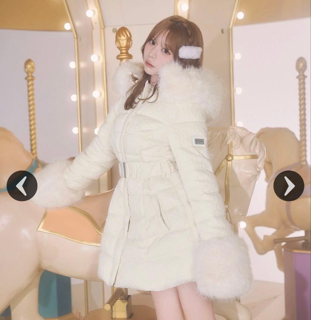 ミシェルマカロン ケーブル柄ベルトダウンコート アイボリー 　ダウンジャケット