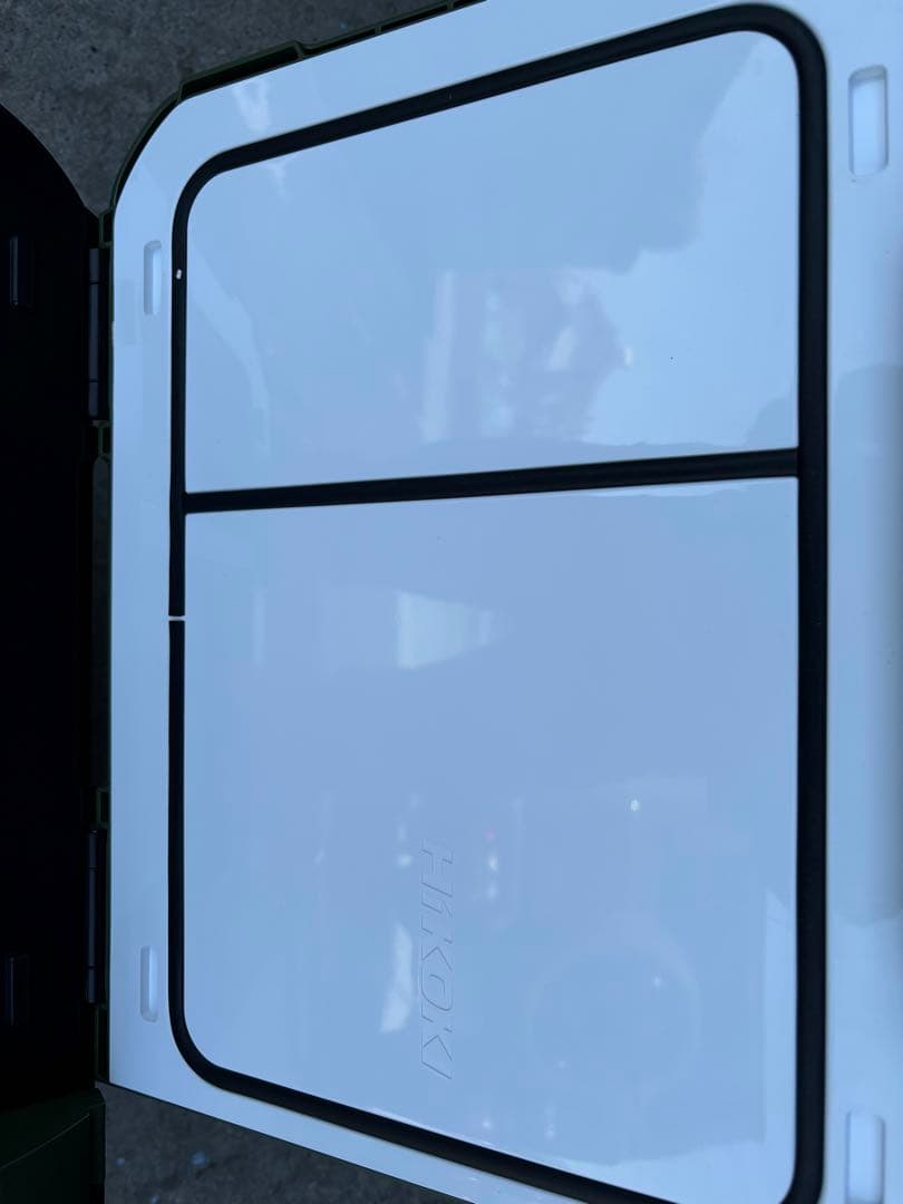 ハイコーキ　冷温庫　UL18DB バッテリー2個付mm in