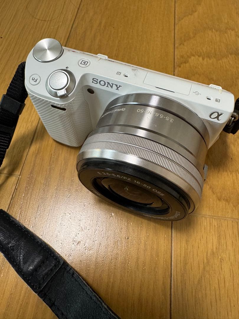 SONY NEX-5R ホワイト 35-50mmレンズ付き