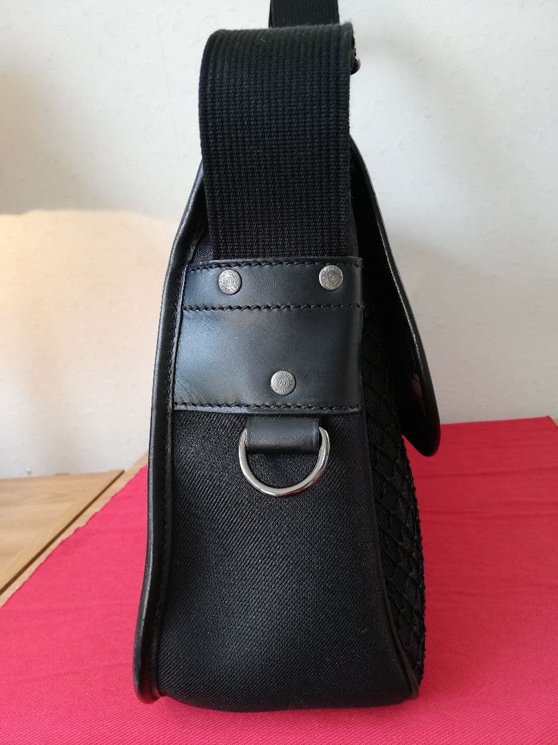 ★ハンティングワールド ショルダーバッグ　ブラック　 レザー×キャンバス　A4可